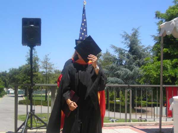 Grad 033.jpg 6/18/2006 5:58:20 PM